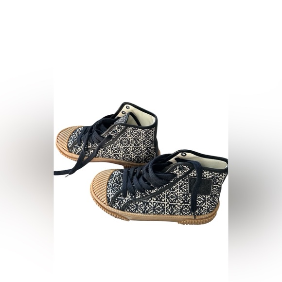 Loewe Canvas embroidered high top sneakers - Picture 3 of 8